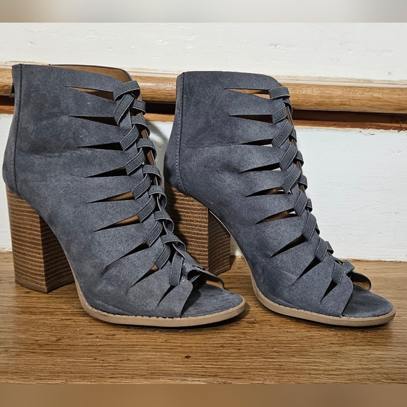 Blue Suede Heels - Picture 4 of 5